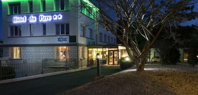 Brit Hotel Du Parc Niort Centre-Parking Gratuit Exterior photo